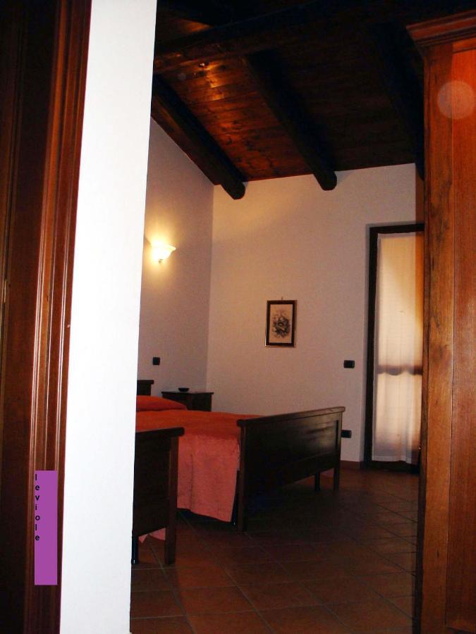 Agriturismo Le Viole Guest House Бароло Екстериор снимка